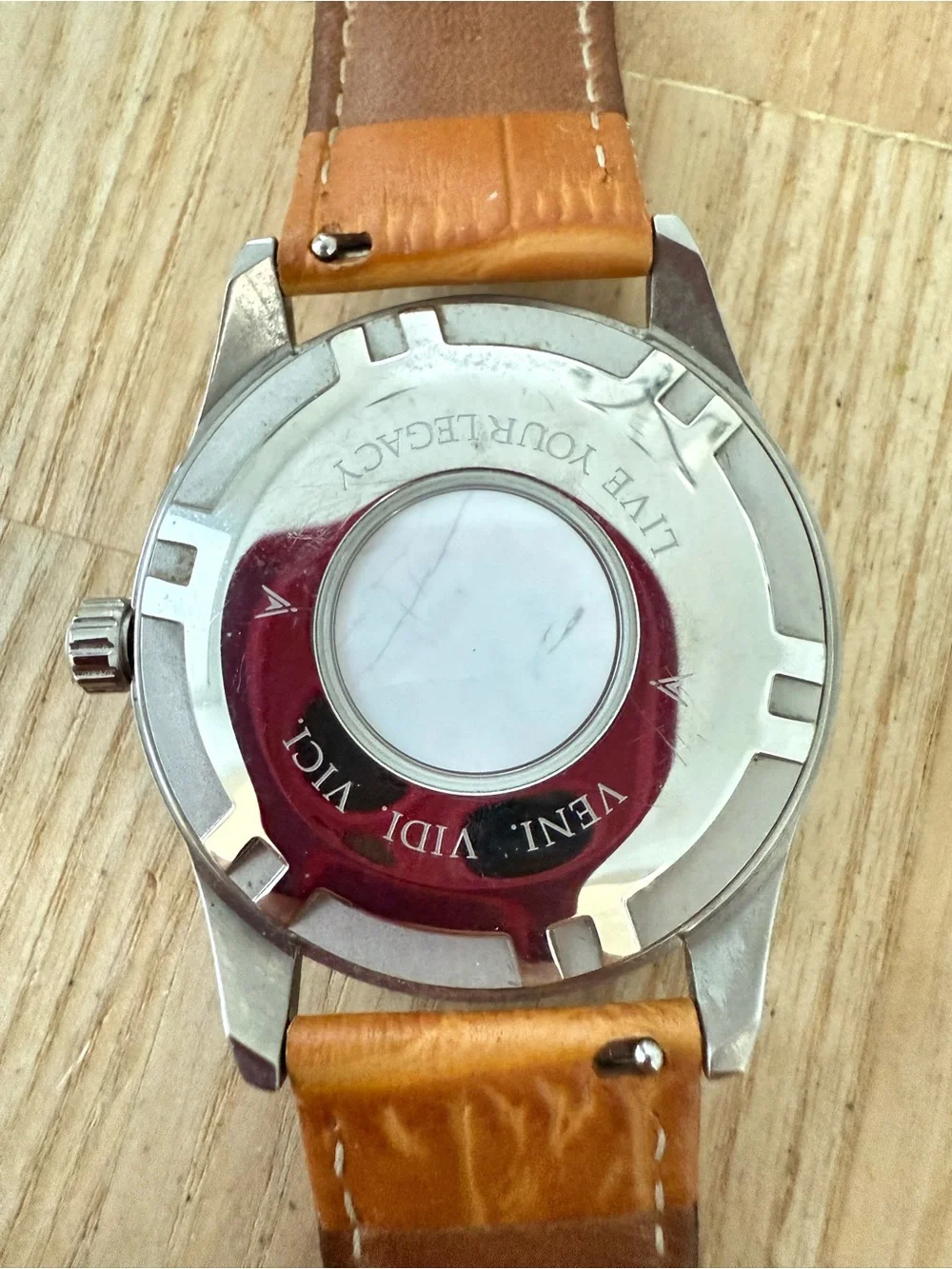 Vincero brand model